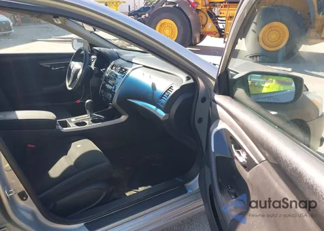 2014 Nissan Altima 2.5 S из США, поврежденный, VIN 1N4AL3AP8EN253933